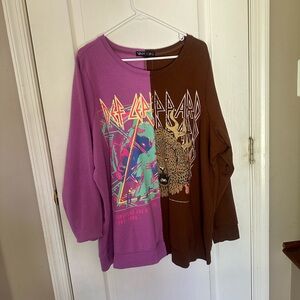 TORRID BNWT Crewneck Sweater Graphic Size 3